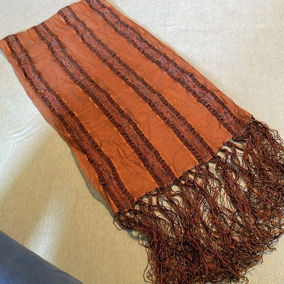 Chico’s 54” x 14” scarf w/ 9” tassels 50% Rayon 40% Nylon striped oblong scarf - Picture 4 of 4